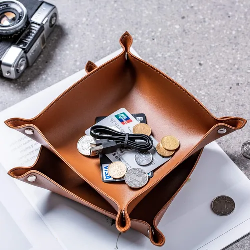 Vista 7 de SANQIANWAN Bandeja de valet de joyería de cuero sintético para mujeres y hombres, mesa de entrada portátil y mesita de noche, escritorio de noche