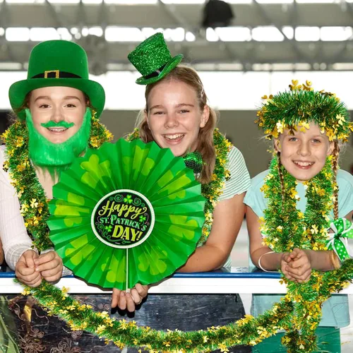 Vista 5 de Guirnalda de oropel de trébol del día de San Patricio de 39.4 pies, 6 unidades, color verde dorado metálico para fiesta irlandesa, hogar, exterior