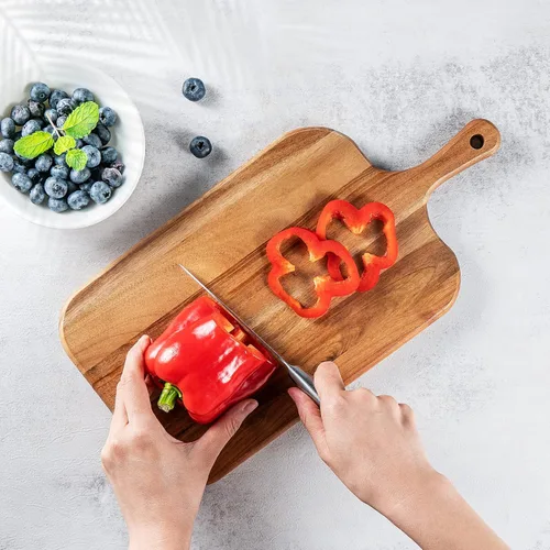 Vista 4 de Tabla de servir, tabla de cortar de madera de acacia con asa, tabla de quesos de madera, tabla de charcutería, tabla de madera para alimentos, pan