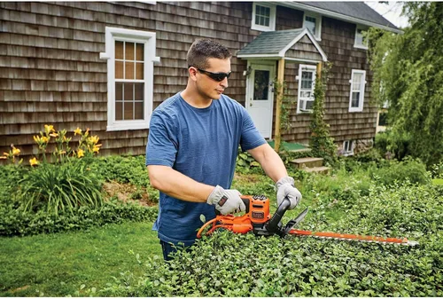 Vista 11 de BLACK+DECKER Cortasetos con sierra, 20 pulgadas, con cable (BEHTS300)