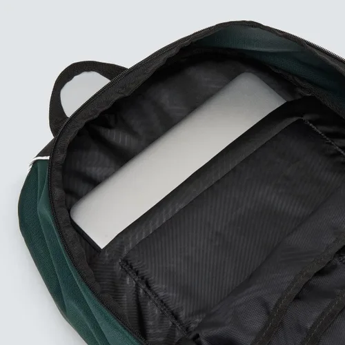 Vista 9 de Oakley Enduro 20L 3.0 Backpack