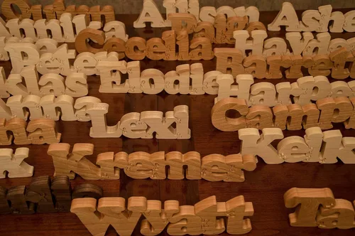 Vista 5 de Rompecabezas de nombre de madera por Little Wooden Wonders