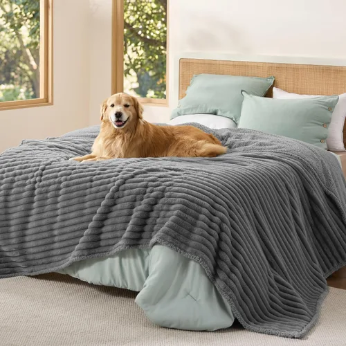 Vista 27 de Bedsure ComfyFleece® - Mantas impermeables para perros pequeños Crema