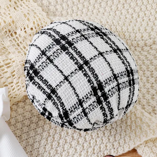 Vista 3 de 3 piezas de camisa de punto acanalado de manga larga con volantes y hombros para niñas pequeñas + falda acampanada a cuadros + boina