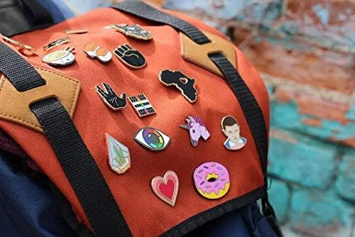 Vista 7 de Real Sic Hail Satan Horns Pin Pin esmaltado con símbolo de mano de metal pesado, oculto, símbolo de mano para mochilas, sombreros, bolsos