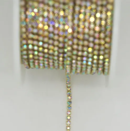 Vista 4 de Cadena de cierre de diamantes de imitación AB de 10 yardas (oro, 0.079 in)