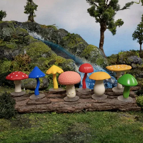 Vista 4 de Mcphee - Juego de ocho mini hongos mágicos de vinilo suave