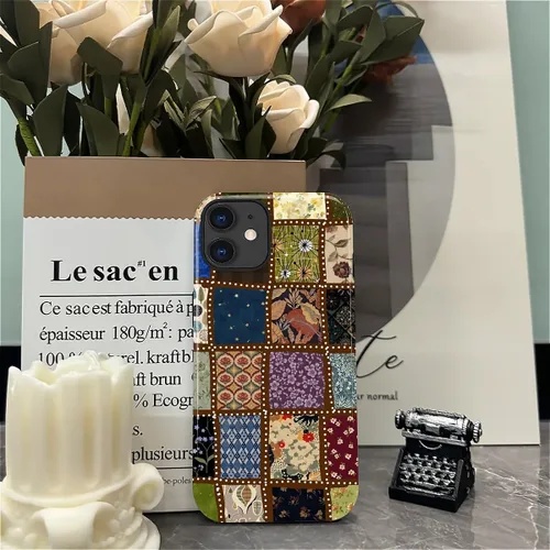 Vista 6 de Funda para iPhone 11, resistente híbrida 2 en 1, protección completa contra golpes con acabado brillante, diseño de collage de tela a cuadros