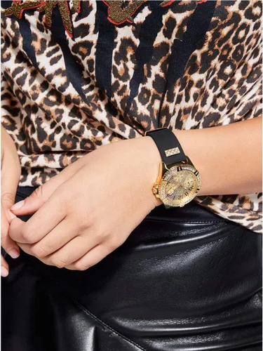 Vista 2 de Reloj Guess de acero inoxidable con tono dorado, esfera incrustada de cristal con silicona resistente a manchas negras