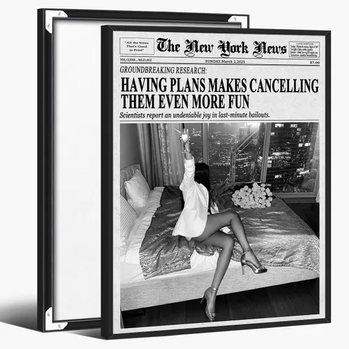 Vista 12 de Arte de revista de periódicos feministas: impresión en lienzo en blanco y negro para decoración de dormitorio Y2K, pared de carrito de bar