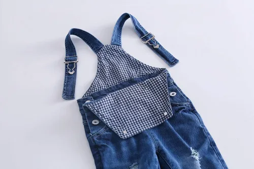 Vista 3 de KIDSCOOL SPACE Overol de mezclilla para bebé, niño y niña, ropa de trabajo lindo de mezclilla rasgada