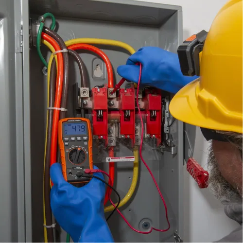 Vista 7 de Klein Tools ET270 Multímetro digital de rango automático, CA/CC, resistencia, continuidad, probador de receptáculo GFCI con cables de prueba y cable