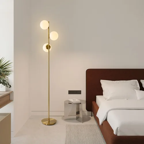 Vista 6 de Lámpara de pie moderna de mediados de siglo, lámpara de pie dorada de 3 luces con pantalla de vidrio Whithe, lámpara LED de poste alto para sala