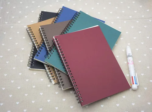 Vista 7 de Yansanido - Cuaderno de notas con tapa blanda (A5, 4 unidades, 120 páginas, 60 hojas)