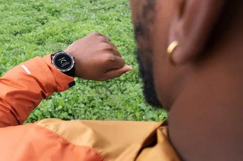 Vista 2 de Citizen CZ Smart PQ2 reloj inteligente deportivo de 44mm con aplicación YouQ con AI IBM Watson® y investigación de la NASA, Wear OS de Google