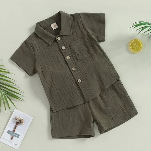 Vista 2 de BULINGNA Conjunto de 2 piezas de camiseta de manga corta con botones y pantalones cortos para bebé, algodón, lino, verano Verde militar
