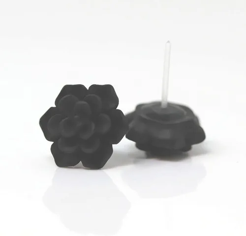 Vista 2 de Aretes hipoalergénicos para suculentas para orejas sensibles (negro mate, postes de plástico 100% libres de metal)
