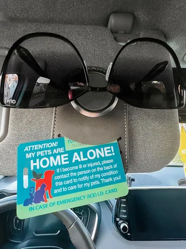 Vista 8 de My Pets are Home Alert - Tarjeta de identificación médica con tarjeta de identificación médica para perros y gatos con lista de llamadas