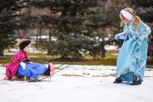 Vista 7 de Little Adventures Disfraz de princesa de hielo lavable a máquina para niñas y niños juego de simulación y fiesta sin purpurina