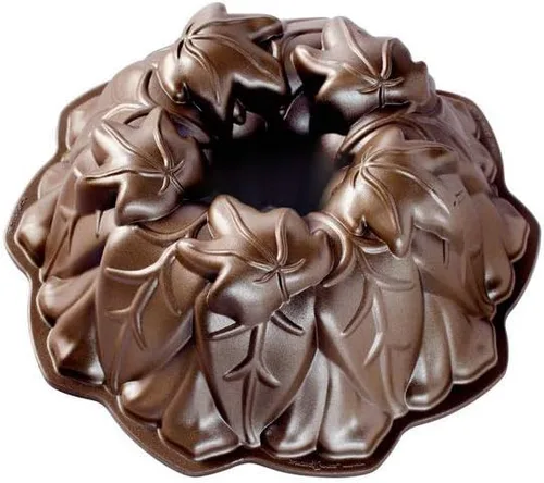 Vista 2 de Nordic Ware Harvest Leaves Bundt - Molde para pan de bronce y cosecha