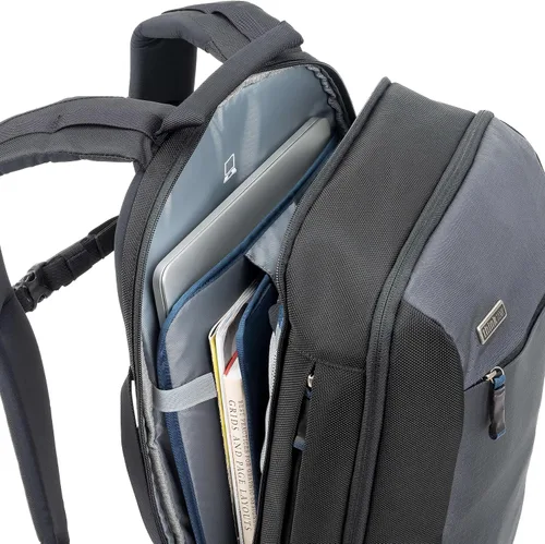 Vista 8 de Think Tank Mochila de viaje Venturing Observer 20L