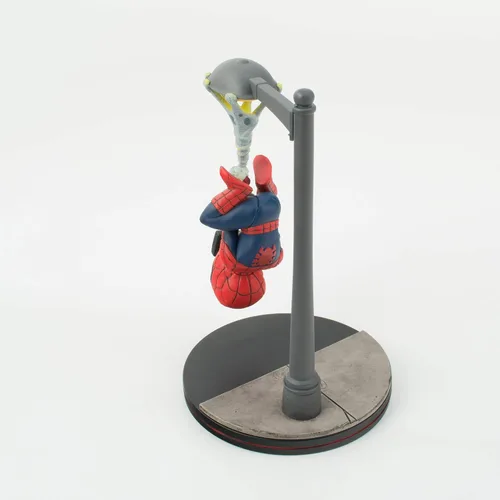Vista 9 de QMx Marvel Spider-Man Spider Cam Q-Fig Diorama