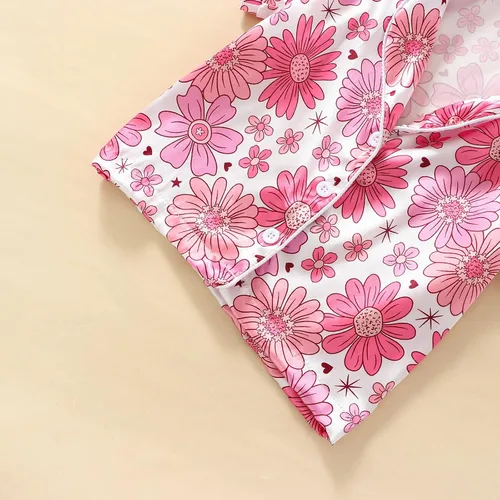 Vista 4 de Qiylii Pijama de seda floral para niñas de 1 a 6 años, de manga corta, con botones, pantalones cortos de verano, 2 piezas, flores, satén, conjunto