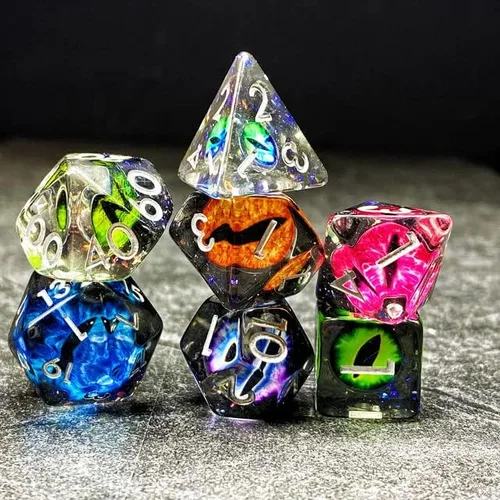 Vista 9 de Sage's Portal Animal Familiars - Juego de dados poliédricos de resina para Dungeons and Dragons RPG Pathfinder, mesa TTRPG (Baby Dragon)