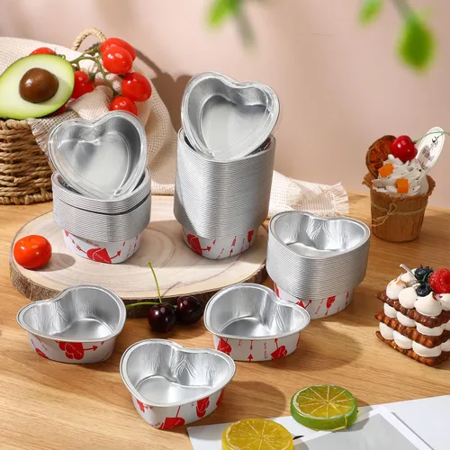 Vista 5 de Domensi Juego de 100 moldes de papel de aluminio en forma de corazón, mini tazas para cupcakes con tapas, molde para flan, desechables, para el día