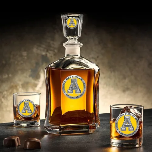 Vista 2 de Heritage Pewter Juego de decantador Appalachian State con 2 vasos combinados, vertedor de 24 onzas con 2 vasos dobles antiguos, vidrio de peltre