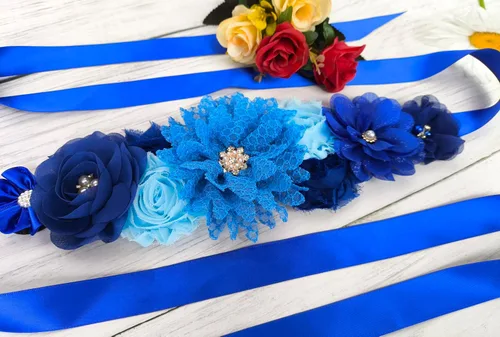 Vista 2 de Cinturón de maternidad con flores para baby shower para mamá embarazada con flores