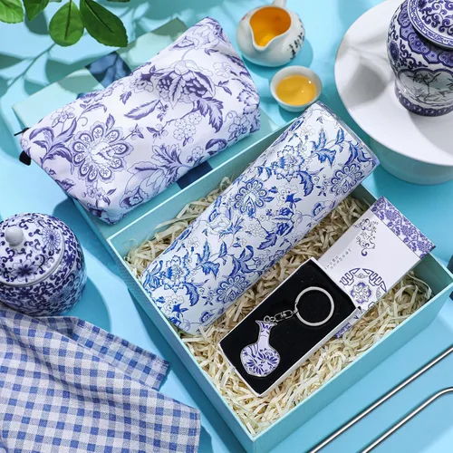 Vista 2 de Abbylike 3 vasos de acero inoxidable azul y blanco de 20 onzas, regalo chinoiserie, bolsa de maquillaje azul y blanco, llavero para enamorados