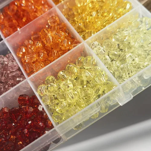 Vista 6 de INSPIRELLE 1800 Piezas Cuentas de Acrílico Redondas Facetadas de 6mm - 30 Colores Espaciadores de Plástico para Hacer Joyas y Manualidades