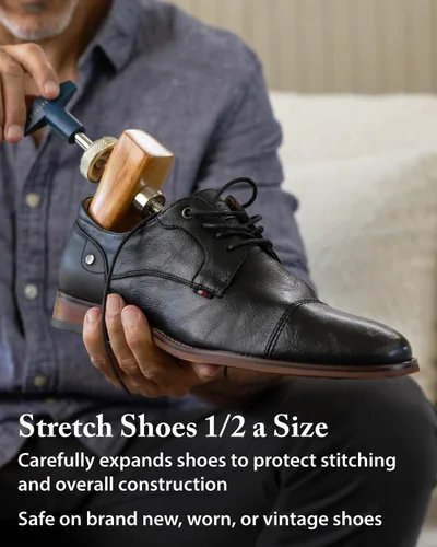 Vista 3 de FootFitter Estirador de zapatos premium profesional de 2 vías para hombres y mujeres, expande largo y ancho, diseño resistente de madera y acero