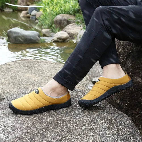 Vista 4 de UBFEN - Pantuflas cálidas de invierno para hombre y mujer con forro de felpa mullida, zapatos de casa con suela de goma antideslizante