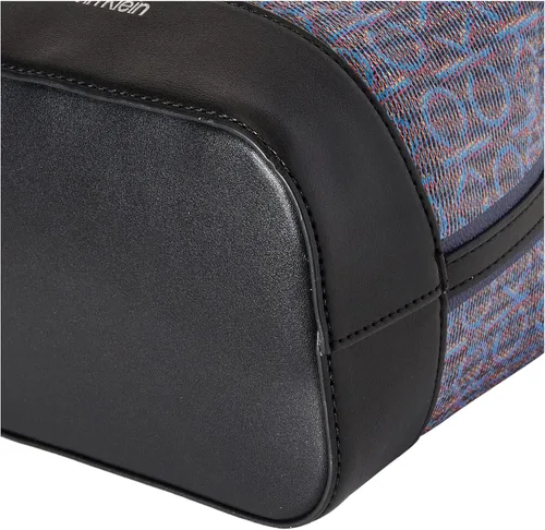 Vista 6 de Calvin Klein Gabrianna - Mini bandolera tipo cubo novedoso