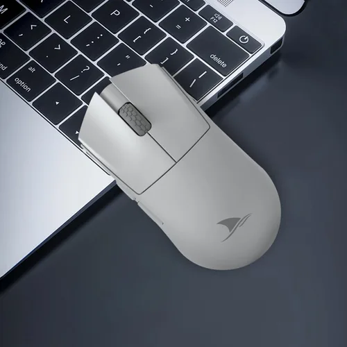 Vista 7 de Darmoshark M3s Mini 2KHz - Mouse inalámbrico para juegos, conectividad trimodo (2.4 GHz, Bluetooth, con cable), sensor de 26 KDPI, ligero 1.90 oz, 5