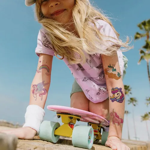 Vista 4 de CHARLENT Tatuajes con purpurina para niñas, 110 tatuajes temporales con purpurina para niñas, regalos de fiesta de cumpleaños, rellenos de bolsas