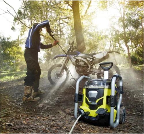 Vista 8 de RYOBI RY40PW01DG9 1,500 PSI 1.2 GPM 40 voltios agua fría inalámbrica lavadora a presión con dos baterías de 5.0 Ah y cargador incluido
