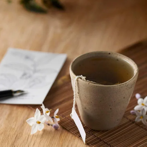Vista 5 de Mighty Leaf Tea Company - Jazmín de primavera de montaña, 15 bolsas de té - 1.32 oz
