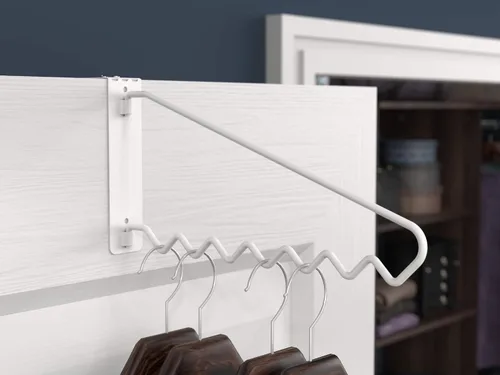 Vista 6 de ClosetMaid Barra de valet colgante para instalación en pared o puerta, accesorios incluidos, diseño plegable, acero duradero, color blanco