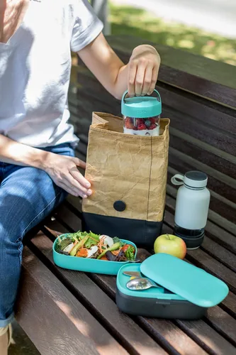 Vista 5 de Lékué - Bolsa de almuerzo para llevar de papel kraft Marrón 1 galón Portabicicletas grande reutilizable con espacio para botella y más
