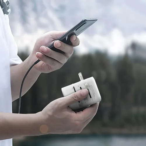 Vista 9 de Adaptador de viaje universal 6 en 1-10A Adaptador de corriente internacional con 3 puertos USB C, 2 puertos USB A Cargador portátil rápido