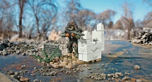 Vista 5 de Mega Bloques Call of Duty, Ghillie Suit Sniper, de la marca Mega Bloks