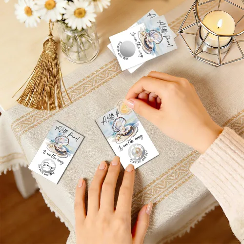 Vista 4 de TOUNER Juego de 50 piezas de A Little Pearl is On The Way Silver Scratch Off, revelar diseño de perlas, boletos de rifa temática de baby shower