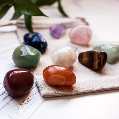 Vista 6 de MAIBAOTA Cristal de amatista de 1.6 a 2.0 pulgadas, piedra de amatista grande, cristales curativos para reiki, piedras pulidas de color morado