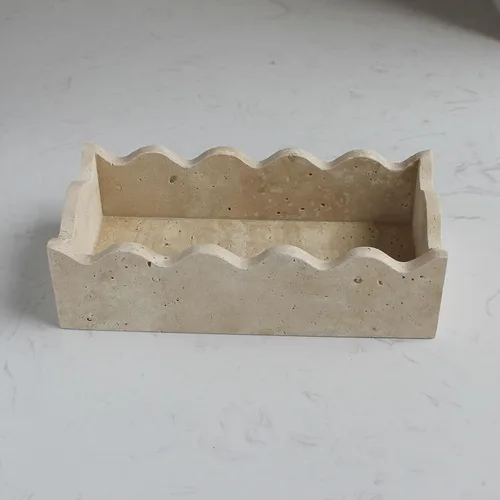Vista 6 de Portatollas para invitados de travertino natural de 9.8" × 4.9" para baño, portaservilletas rectangular con borde festoneado, bandeja para toallas