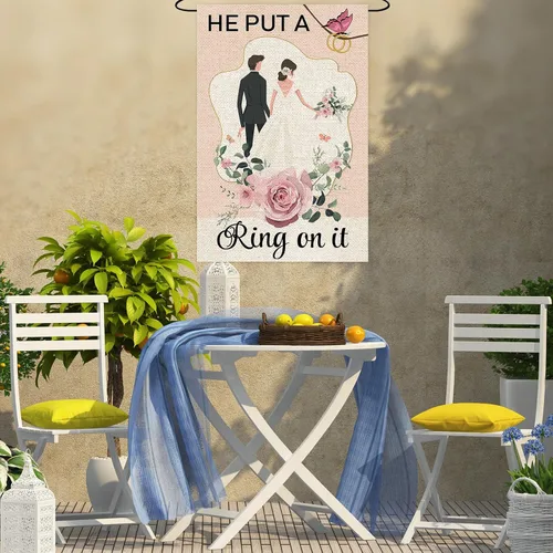 Vista 4 de Bandera de jardín con texto en inglés "He Put a Ring on It", de arpillera vertical de doble cara, boda, compromiso, propuesta, despedida de soltera