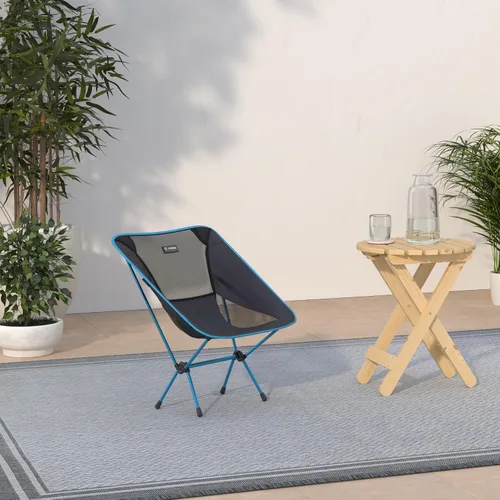 Vista 2 de Helinox Chair One Original - Silla de camping ligera, compacta y plegable Blackout