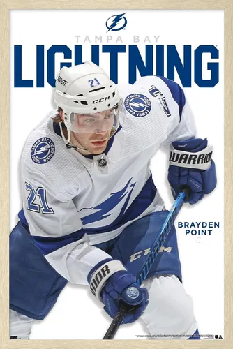 Vista 7 de Trends International NHL Tampa Bay Lightning - Póster de pared de la serie 23 de Brayden Point Versión enmarcada en blanco